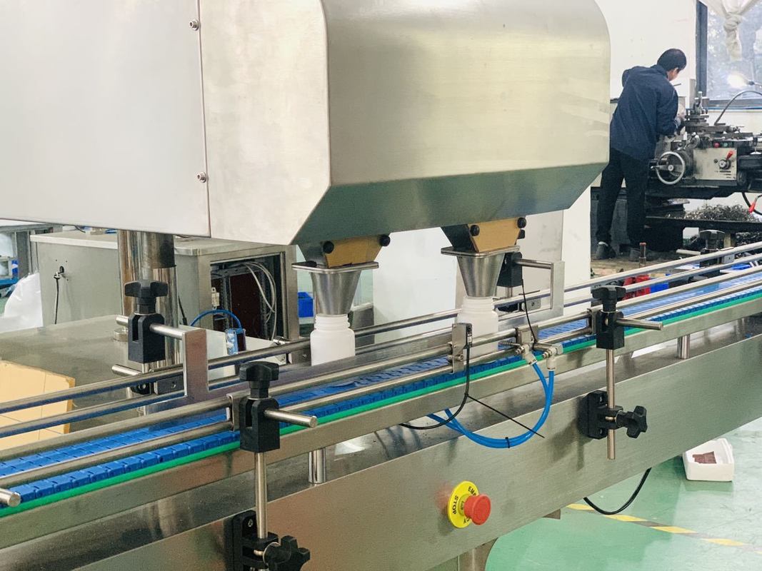 50HZ/60HZ 電圧計数と充填機 10-120 ボトル/分 迅速で正確な充填容量